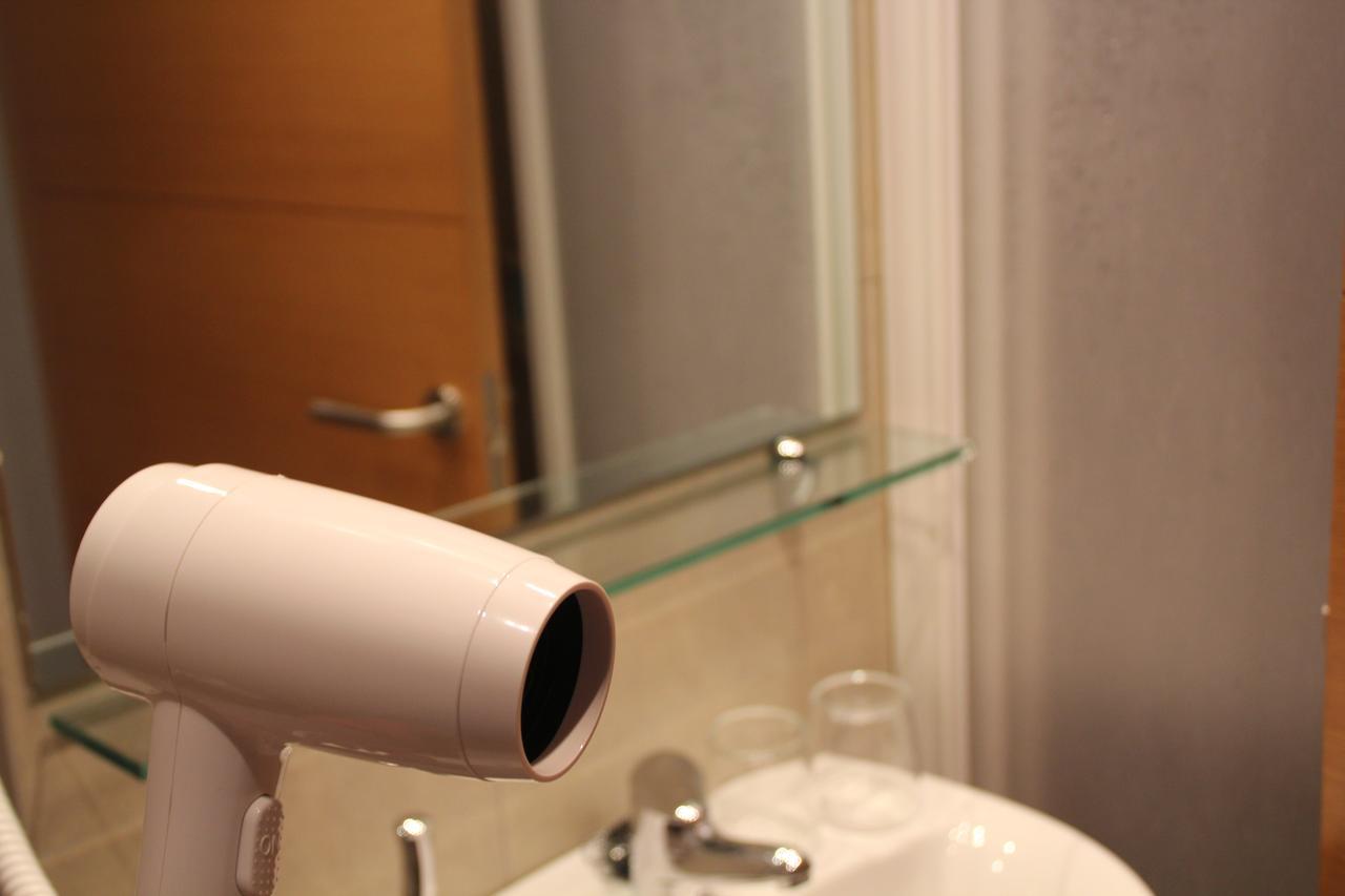 פמפלונה Hostal Abodi מראה חיצוני תמונה